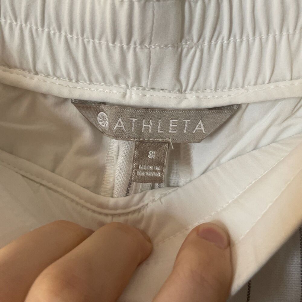 Athleta White Pinstripe Linen Beachside Bali Shorts Size 8 - Picture 2 of 4